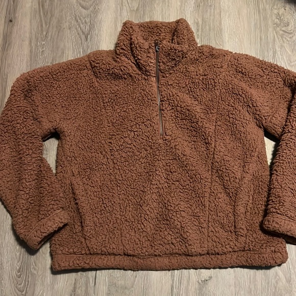 Abercrombie & Fitch Sweaters - Abercrombie & Fitch teddy sweater . Size M
